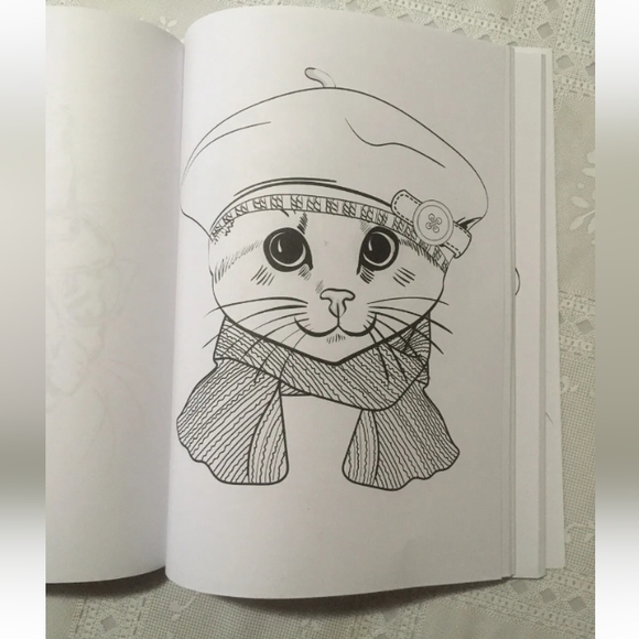🆕 Cats with Hats Color Creatives Coloring Book for a Perfect Day 2022, New - Picture 6 of 6